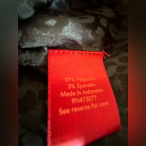 Jennifer Lopez Black Long Bell Sleeve Top Blouse. Size Medium - Picture 9 of 10